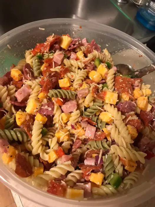 Ultimate Pasta Salad: A Symphony of Flavors in Every Bite