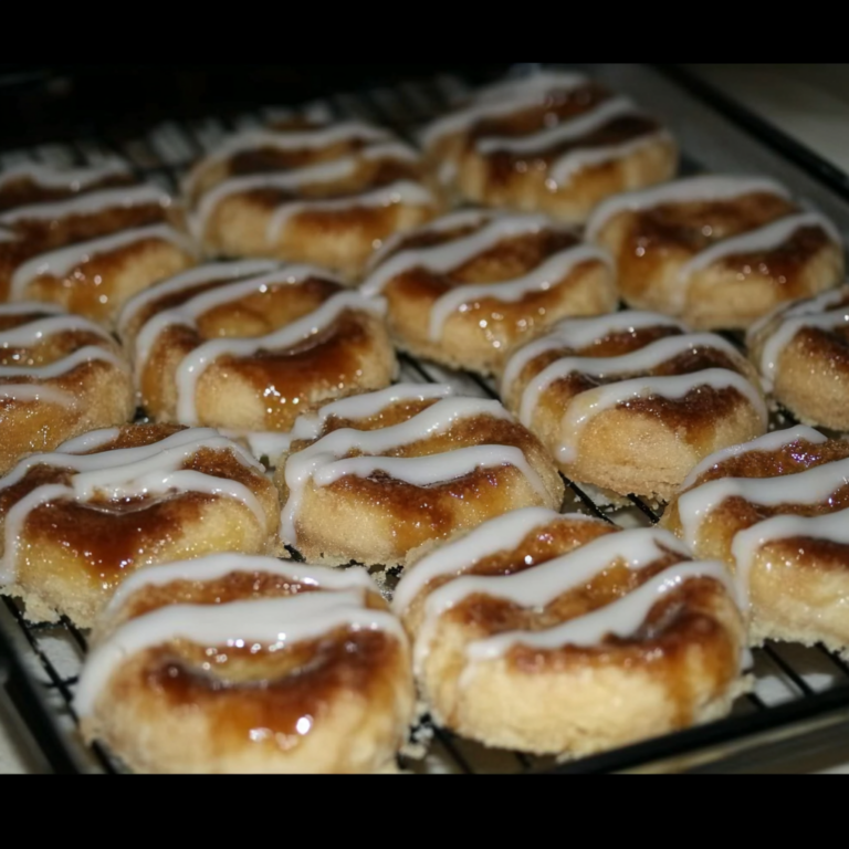 cinnamon roll cookie recipe, cinnamon sugar cookies, cookies with cream cheese frosting, cinnamon swirl cookies, soft cinnamon cookies