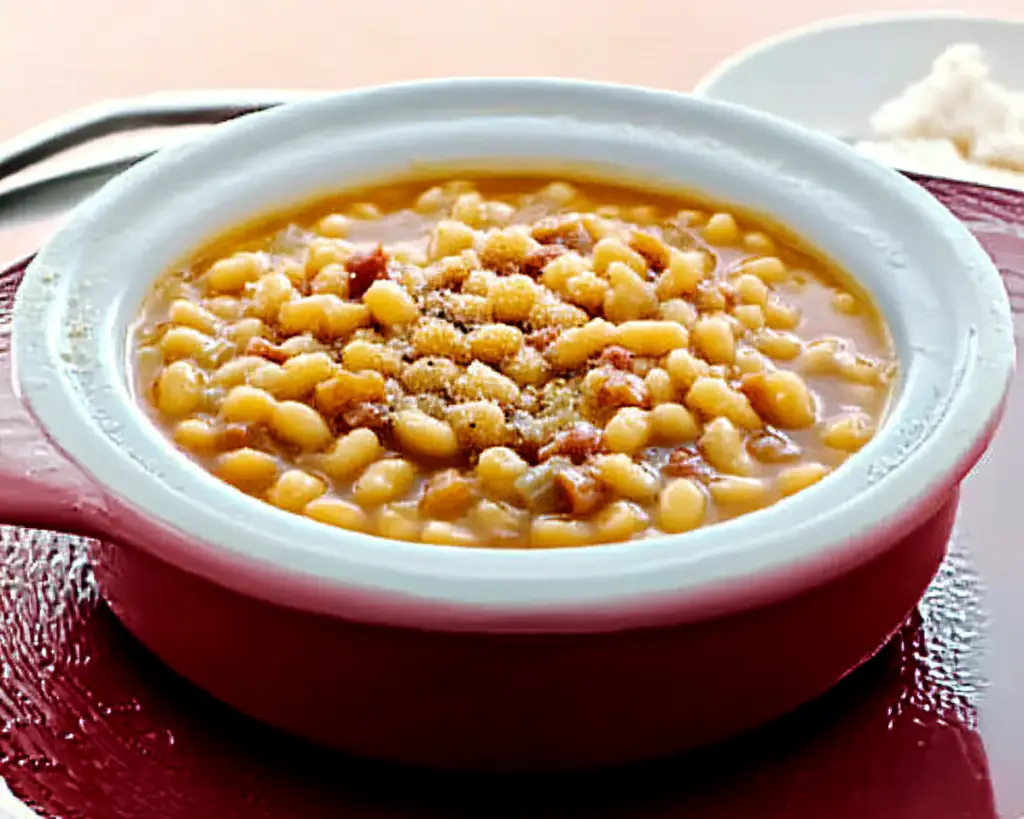 Italian pasta and bean soup, authentic Italian soup, pasta e fagioli recipe, traditional pasta fagioli, hearty Italian comfort food, bean soup with pasta