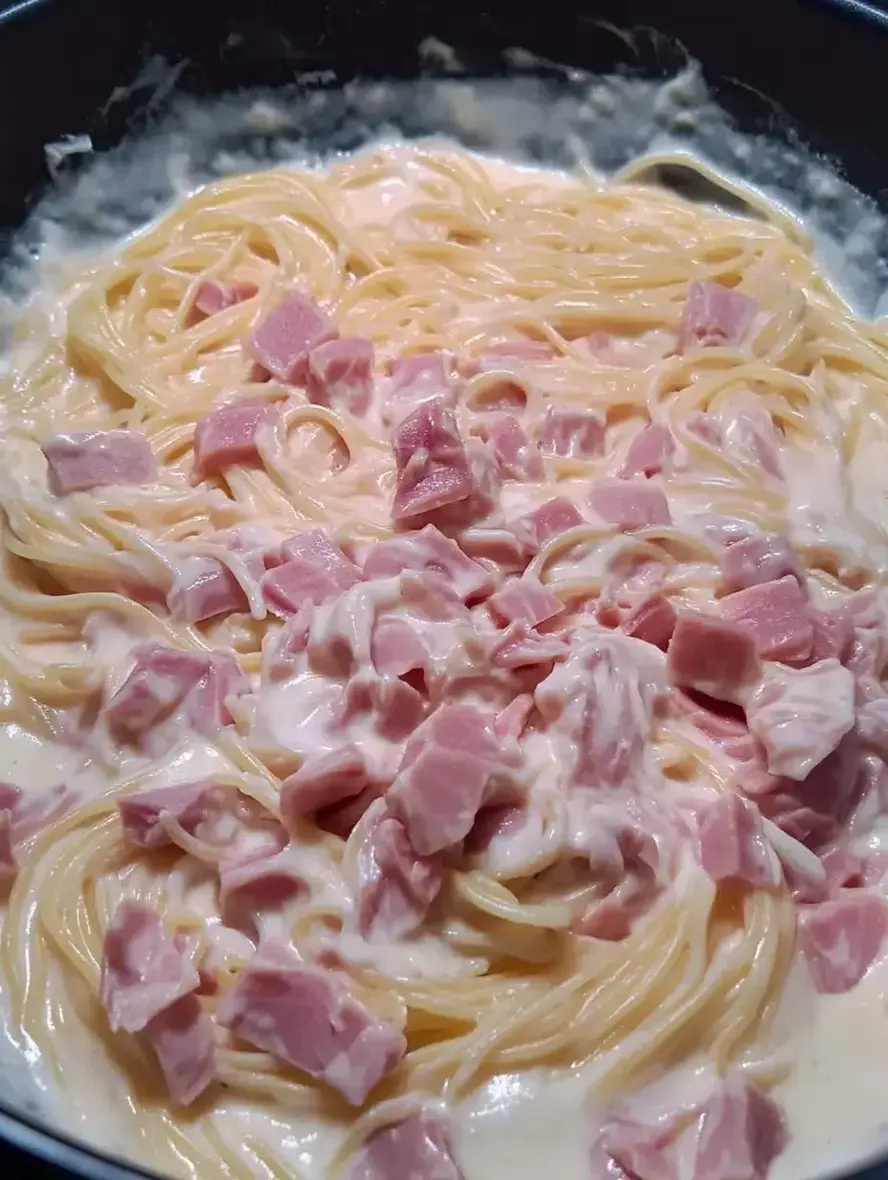Espagueti Blanco con Jamón