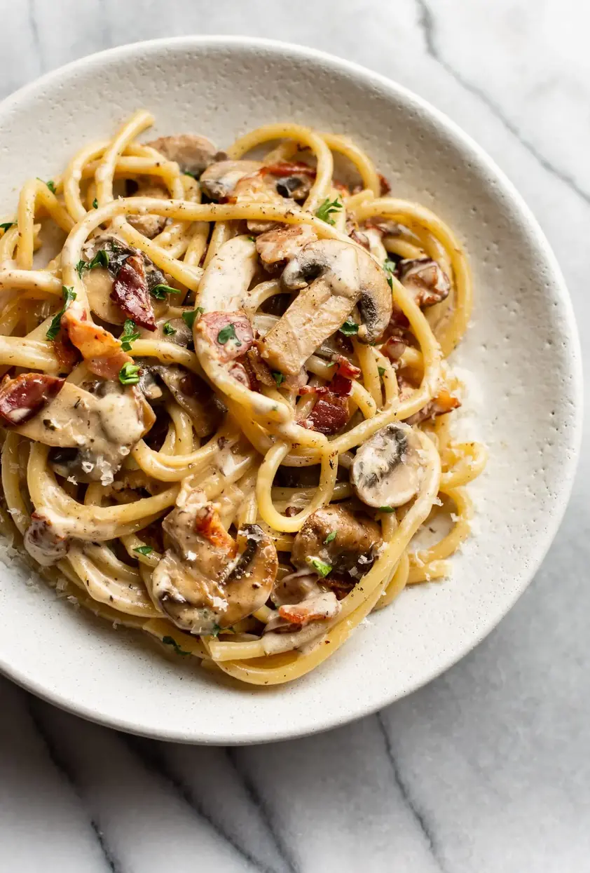 Easy Creamy Bacon Mushroom Pasta in 30 Minutes